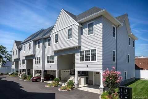 1 Wallace Court, Valley Stream, NY 11580