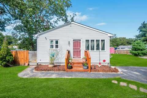 309 Dogwood Road W, Mastic Beach, NY 11951