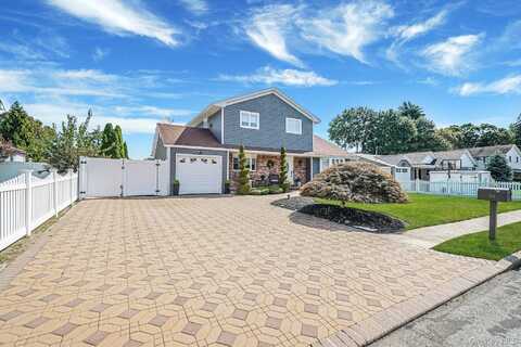 19 Madison Avenue, Deer Park, NY 11729