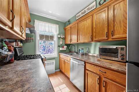 200 N Village Avenue, Rockville Centre, NY 11570