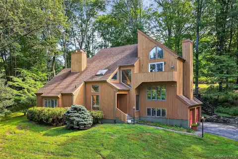 215 Hessian Hills Road, Croton on Hudson, NY 10520