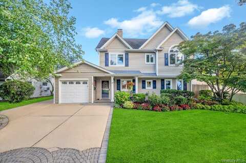 99 Lantern Road, Hicksville, NY 11801