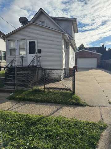 84 Cherry Lane, Floral Park, NY 11001
