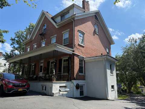 5 Wood Court, Tarrytown, NY 10591