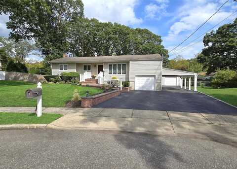 3 Candlestick Court, Dix Hills, NY 11746