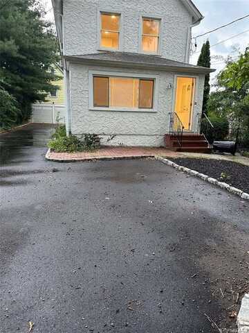 10 South Street, Great Neck, NY 11023