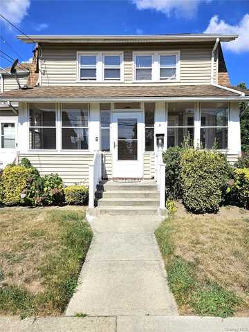 5 1st Avenue, East Rockaway, NY 11518