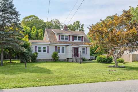 32 Whittier Drive, Mastic Beach, NY 11951