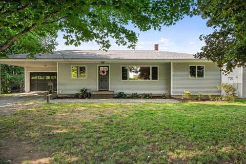 2926 Western Avenue, Newburgh, ME 04444