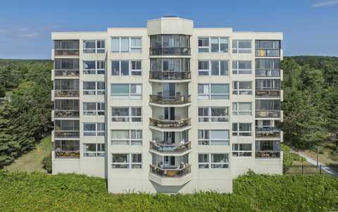 215 E Grand Avenue, Old Orchard Beach, ME 04064