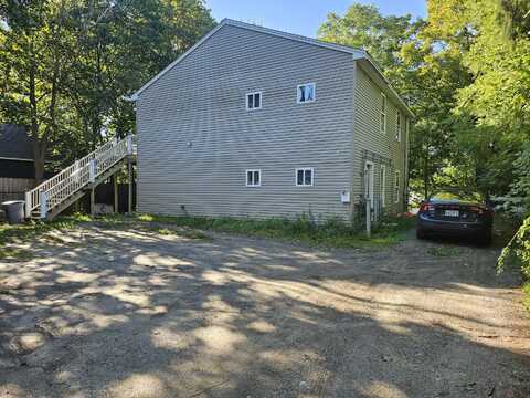 25 Middle Street, Gardiner, ME 04345