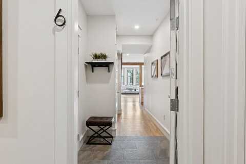 26 Thomas Street, Portland, ME 04102