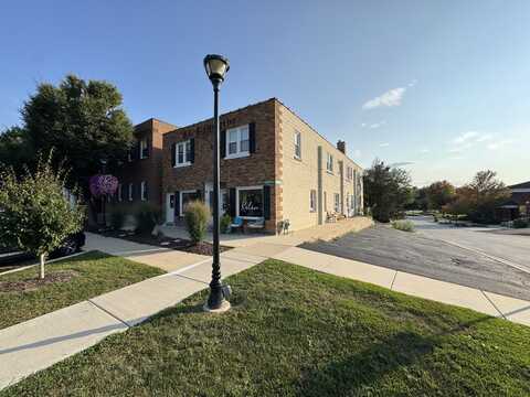 3s230 Warren Avenue, Warrenville, IL 60555