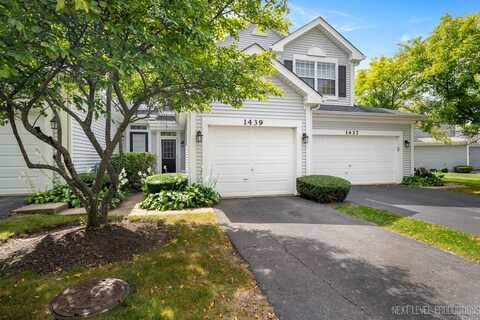 1439 Walnut Hill Avenue, Saint Charles, IL 60174