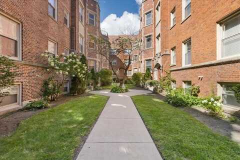 6818 N Ashland Boulevard, Chicago, IL 60626
