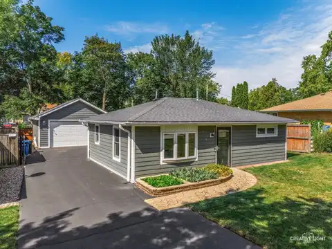 124 S Pine Street, Geneva, IL 60134