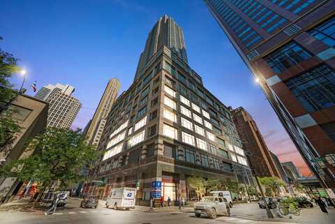 100 E Huron Street, Chicago, IL 60611