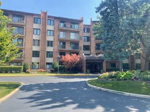 601 Lake Hinsdale Drive, Willowbrook, IL 60527