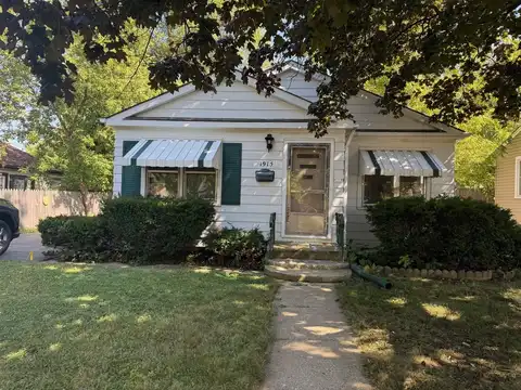 1915 Chestnut Street, Waukegan, IL 60087