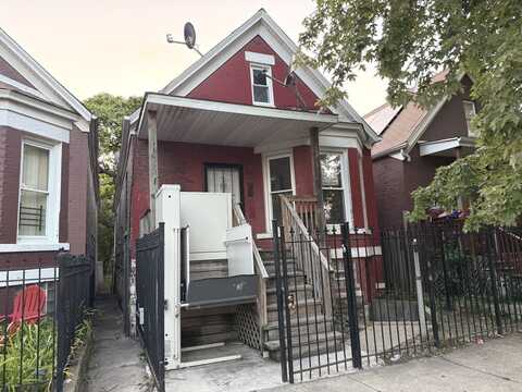 426 N Harding Avenue, Chicago, IL 60624