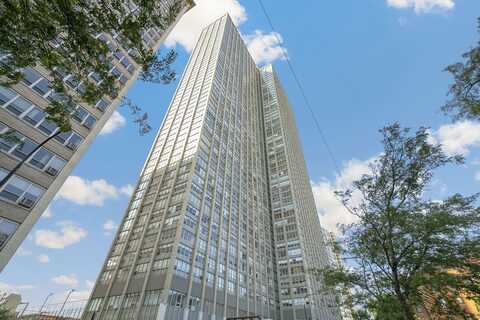 655 W Irving Park Road, Chicago, IL 60613