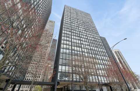 880 N Lake Shore Drive, Chicago, IL 60611