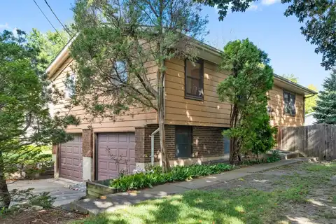 15760 W Marie Avenue, Prairie View, IL 60069