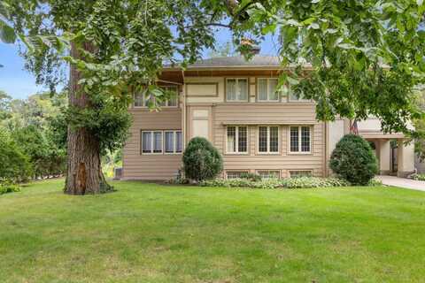 260 Maplewood Road, Riverside, IL 60546