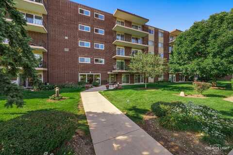 5300 Walnut Avenue, Downers Grove, IL 60515
