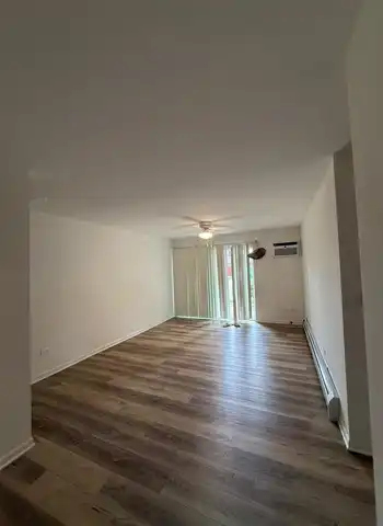 15 E Dundee Quarter Drive, Palatine, IL 60074