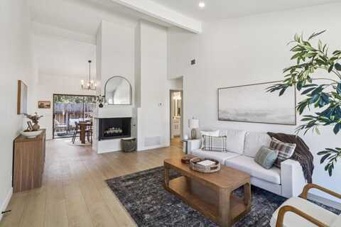 737 Nob Circle, Vista, CA 92084