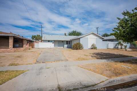 45462 3rd Street E, Lancaster, CA 93535
