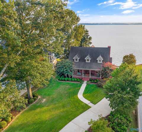 13613 Inverness Place, Athens, AL 35611