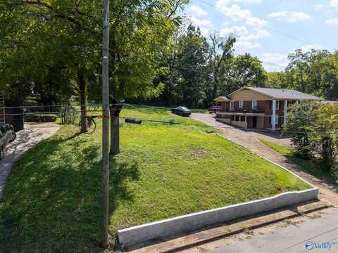 3930 Crestview Drive, Huntsville, AL 35816