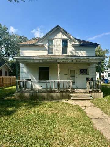 906 S 4th St, Norfolk, NE 68701