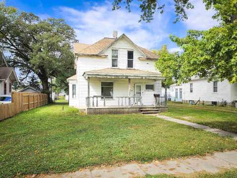 906 S 4th St, Norfolk, NE 68701