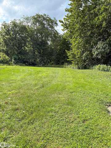 2326 S 4th Street, Burlington, IA 52601