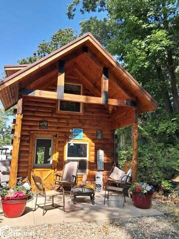 3085 East Lakeshore Drive, Brooklyn, IA 52211