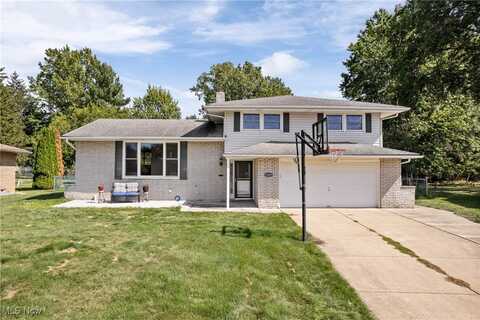 13493 Pineview Court, Middleburg Heights, OH 44130