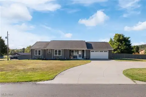 4161 Indian Hill Road SE, Uhrichsville, OH 44683
