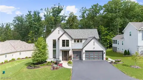 8138 Canyon Ridge, Chagrin Falls, OH 44023