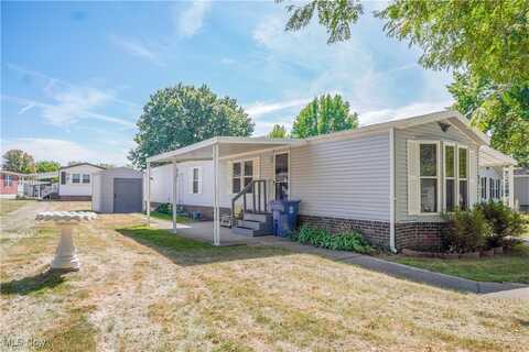 65 F Street SW, Navarre, OH 44662