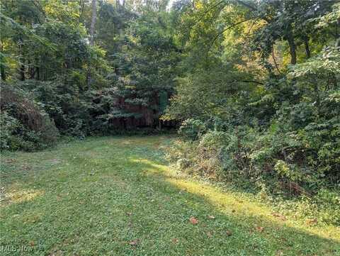 S Dawson Street, Uhrichsville, OH 44683