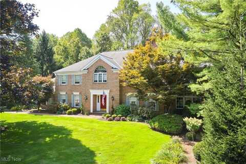 1064 Rambling Way, Bath, OH 44333