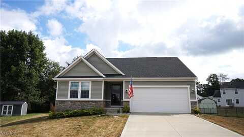 780 Thewes Circle, Louisville, OH 44641