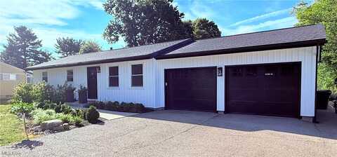1090 Fairview Road, Zanesville, OH 43701