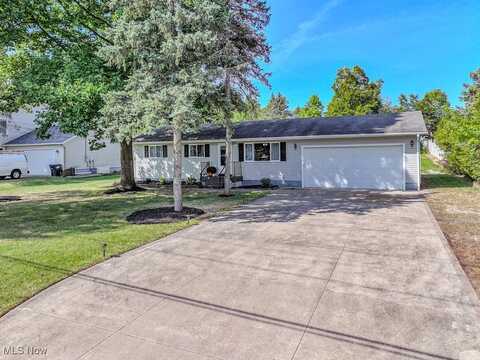 90 Oakleigh Drive, Brunswick, OH 44212