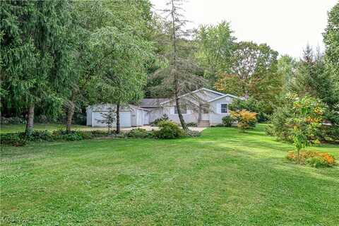 4364 Pioneer Trail, Mantua, OH 44255