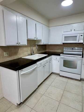 1226 Patricia #62, Simi Valley, CA 93065