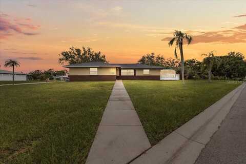 3105 Oxford Drive West, Bradenton, FL 34205